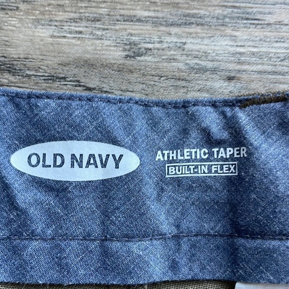 Old Navy Mens Brown Athletic Taper Pants with Built in Flex, Chino, size 30x30 - Picture 2 of 10